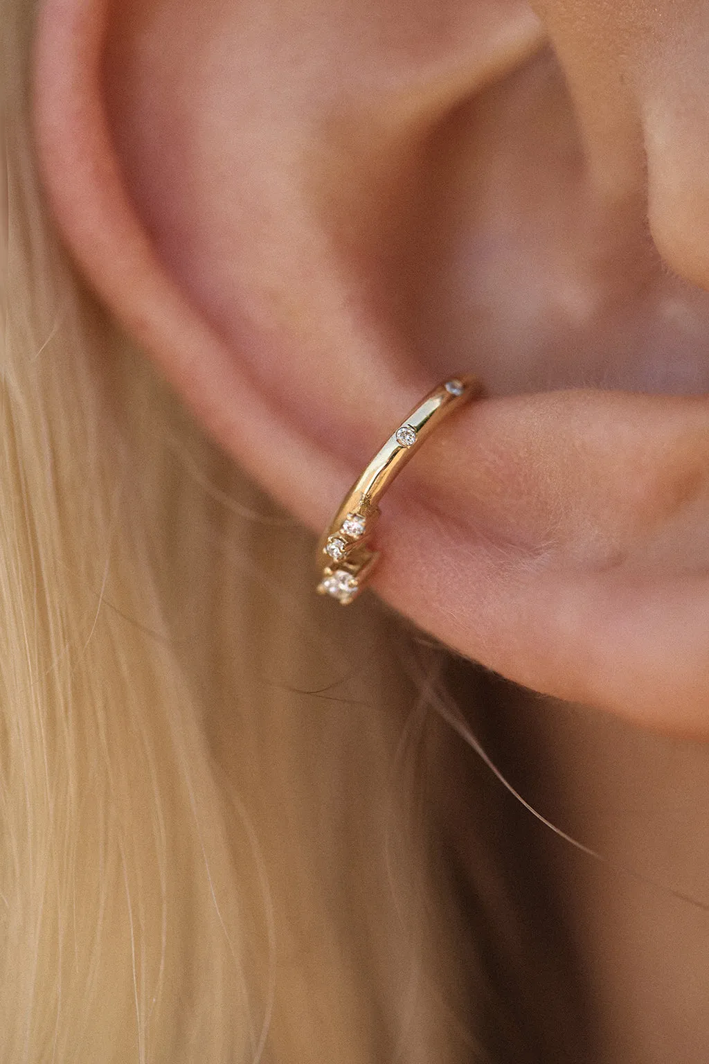 3 Sparks gold ear cuff