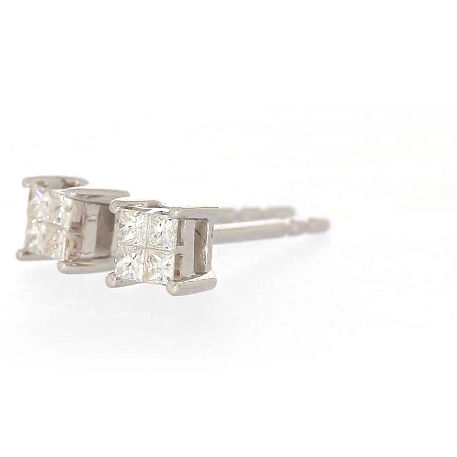 9ct White Gold Princess Cut with 0.15 CARAT tw of Diamonds Stud Earrings