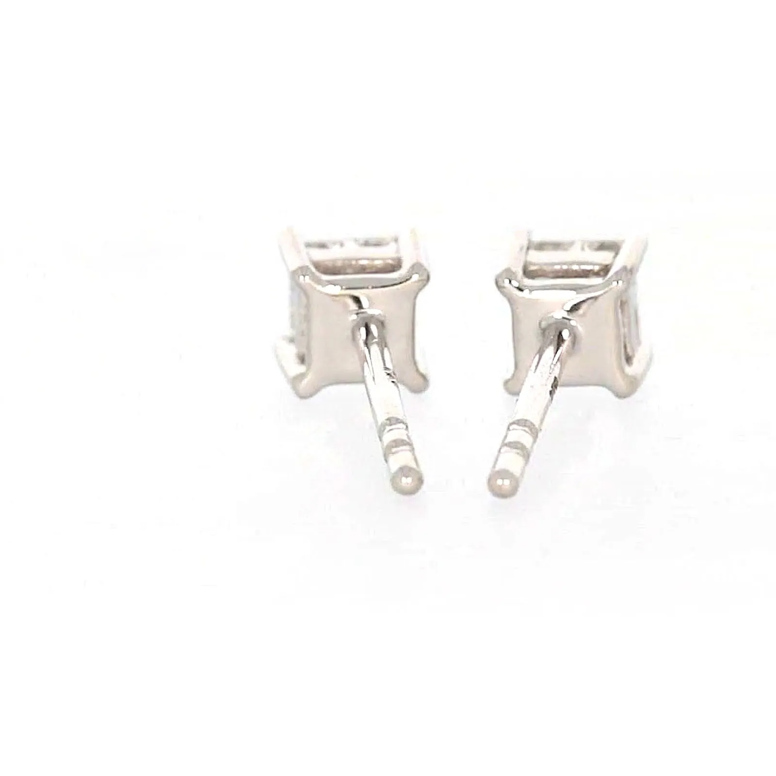 9ct White Gold Princess Cut with 0.15 CARAT tw of Diamonds Stud Earrings