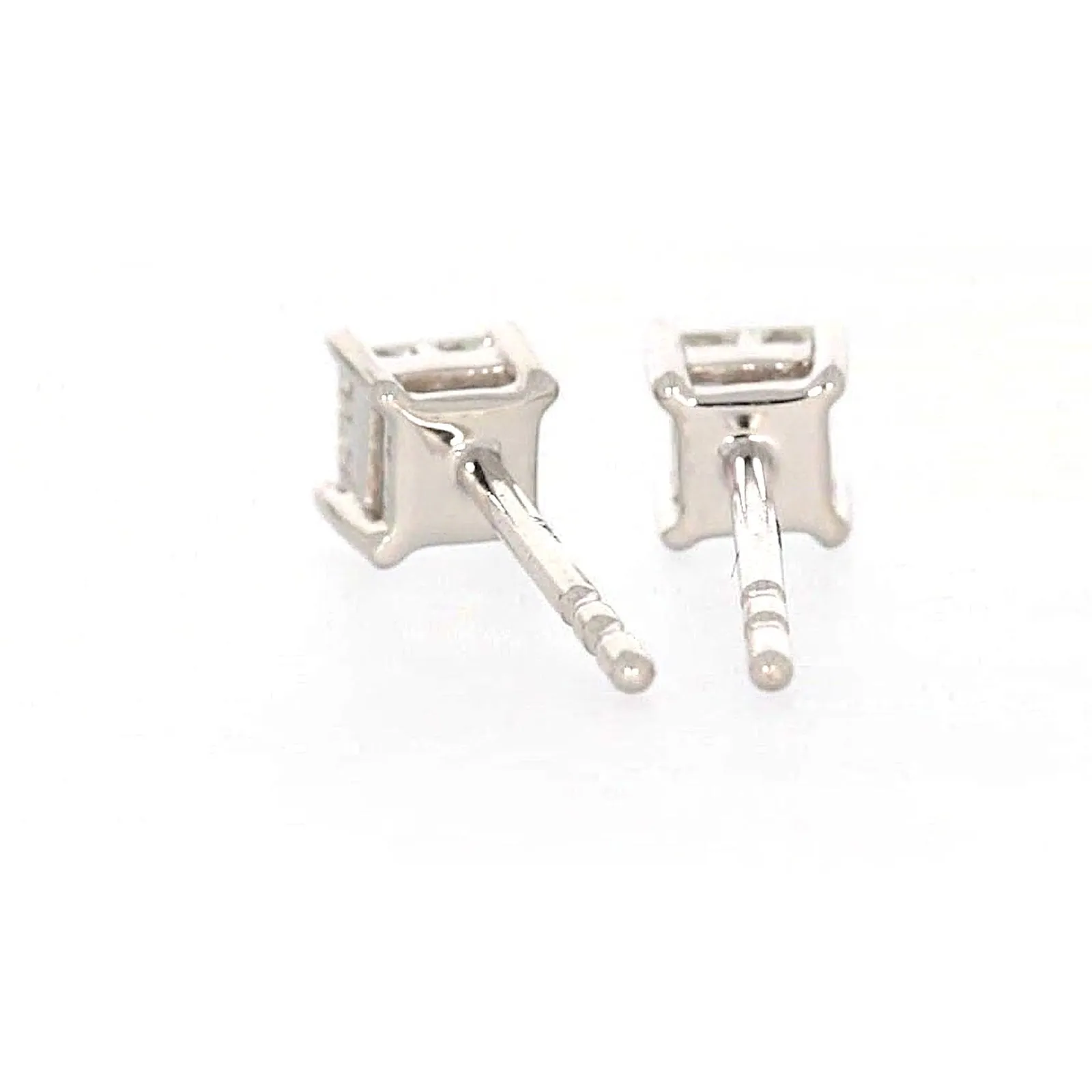 9ct White Gold Princess Cut with 0.15 CARAT tw of Diamonds Stud Earrings