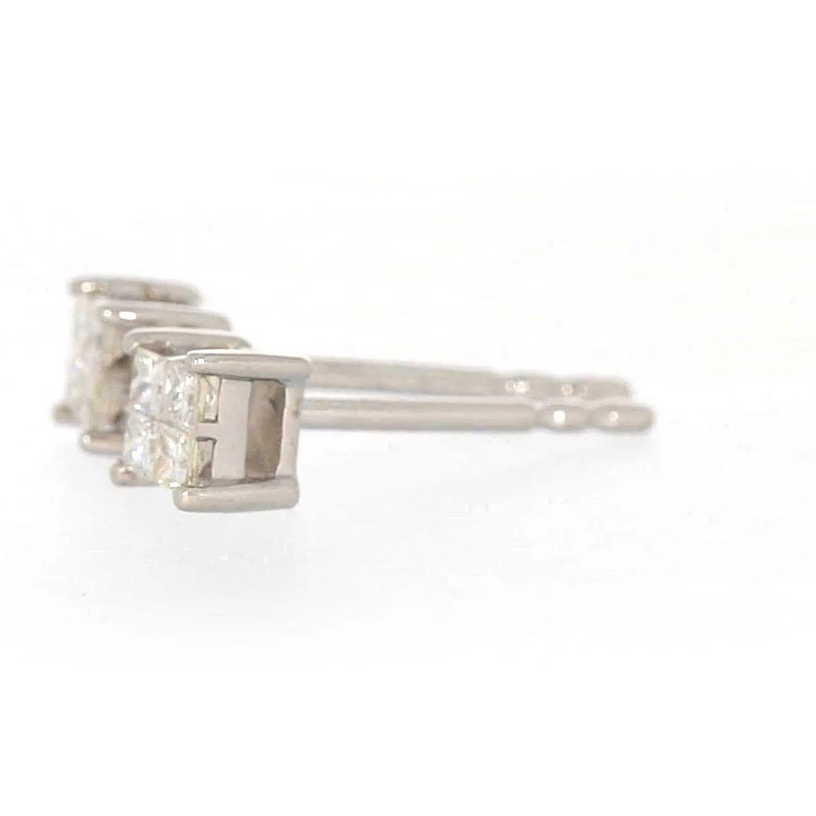 9ct White Gold Princess Cut with 0.15 CARAT tw of Diamonds Stud Earrings