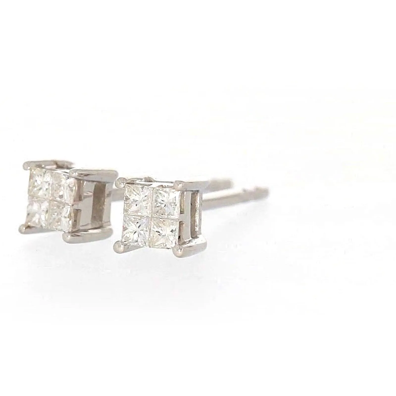 9ct White Gold Princess Cut with 0.15 CARAT tw of Diamonds Stud Earrings