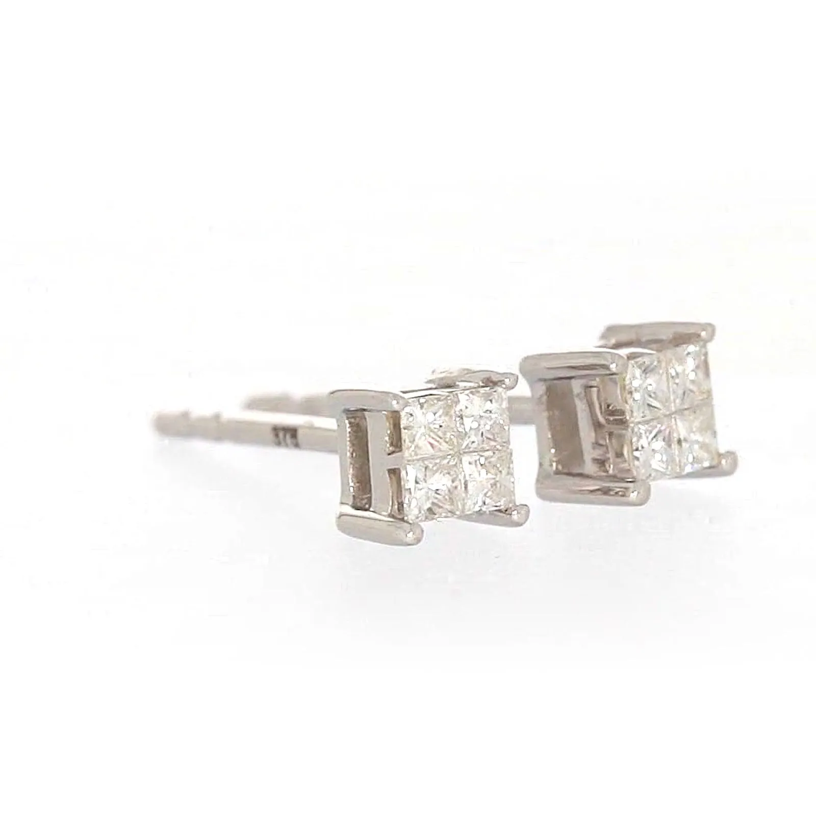 9ct White Gold Princess Cut with 0.15 CARAT tw of Diamonds Stud Earrings