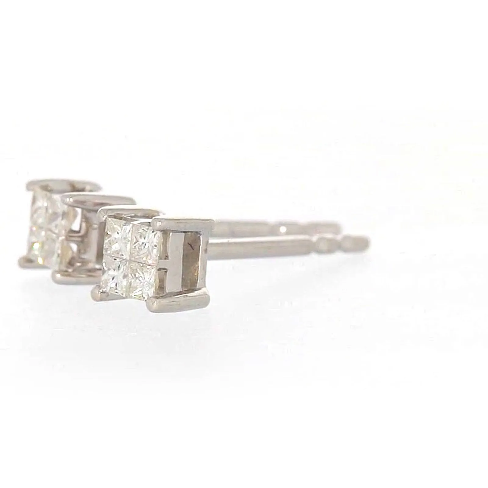 9ct White Gold Princess Cut with 0.15 CARAT tw of Diamonds Stud Earrings