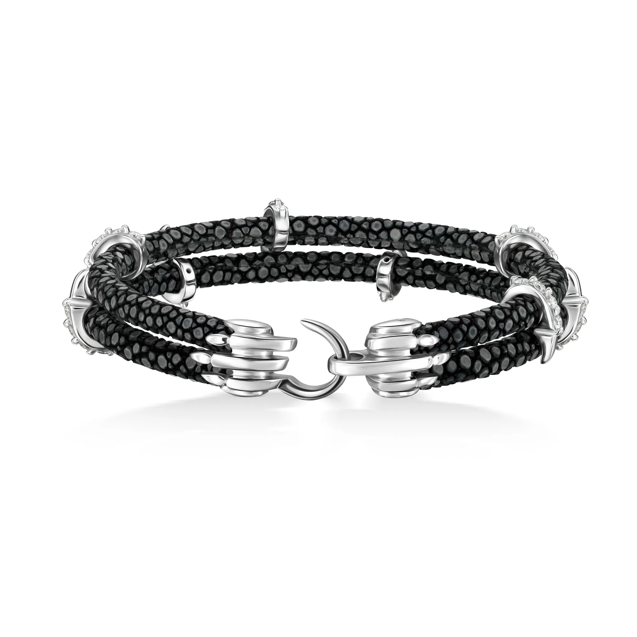 B476 Silver Diamond-Encrusted Stingray Bracelet