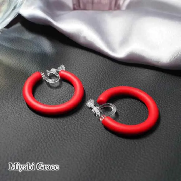 Red/Black/White/Green/Blue//Pink/Yellow 40 mm Invisible Clip On Hoop Screw-Back Earrings